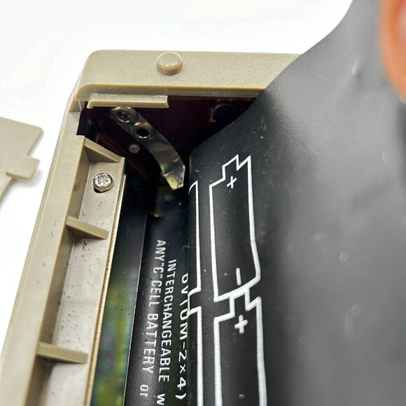 Milovac Cassette Recorder CR-103 play works but does need repair for parts read - Picture 10 of 11